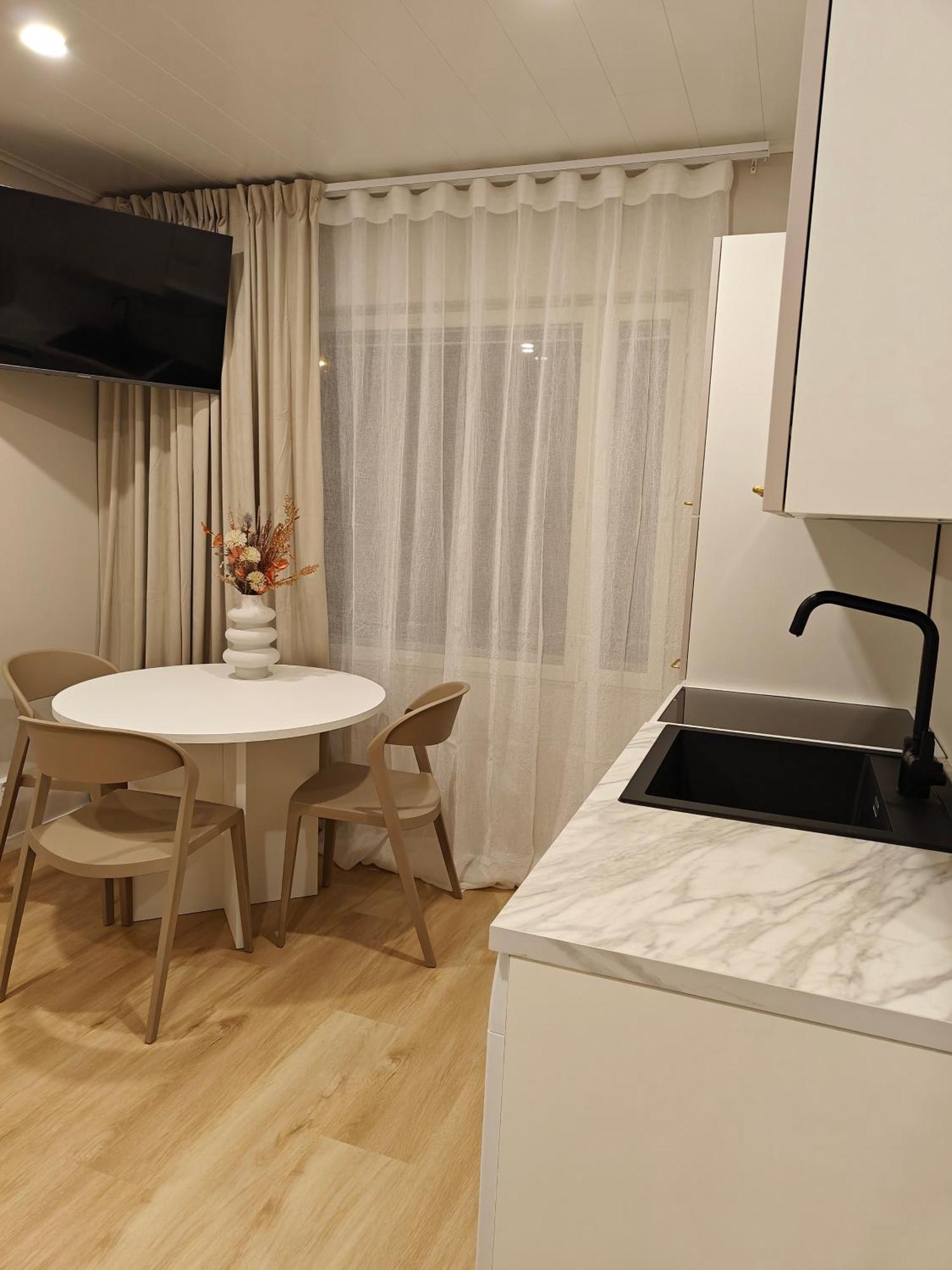 Arctic Lapland Apartment โรวานิเอมิ ภายนอก รูปภาพ